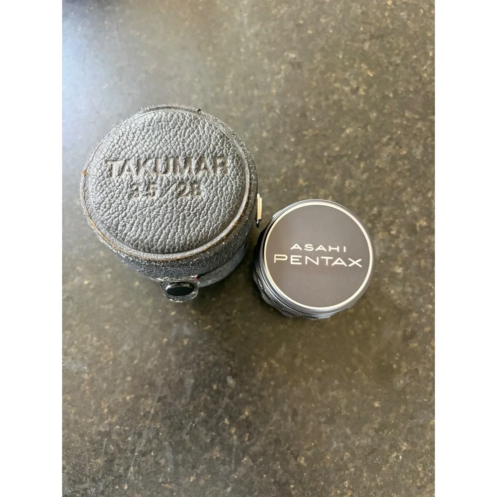 Vintage Asahi Pentax Super-Multi-Coated Takumar 28mm f/3.5 camera lense w/ case